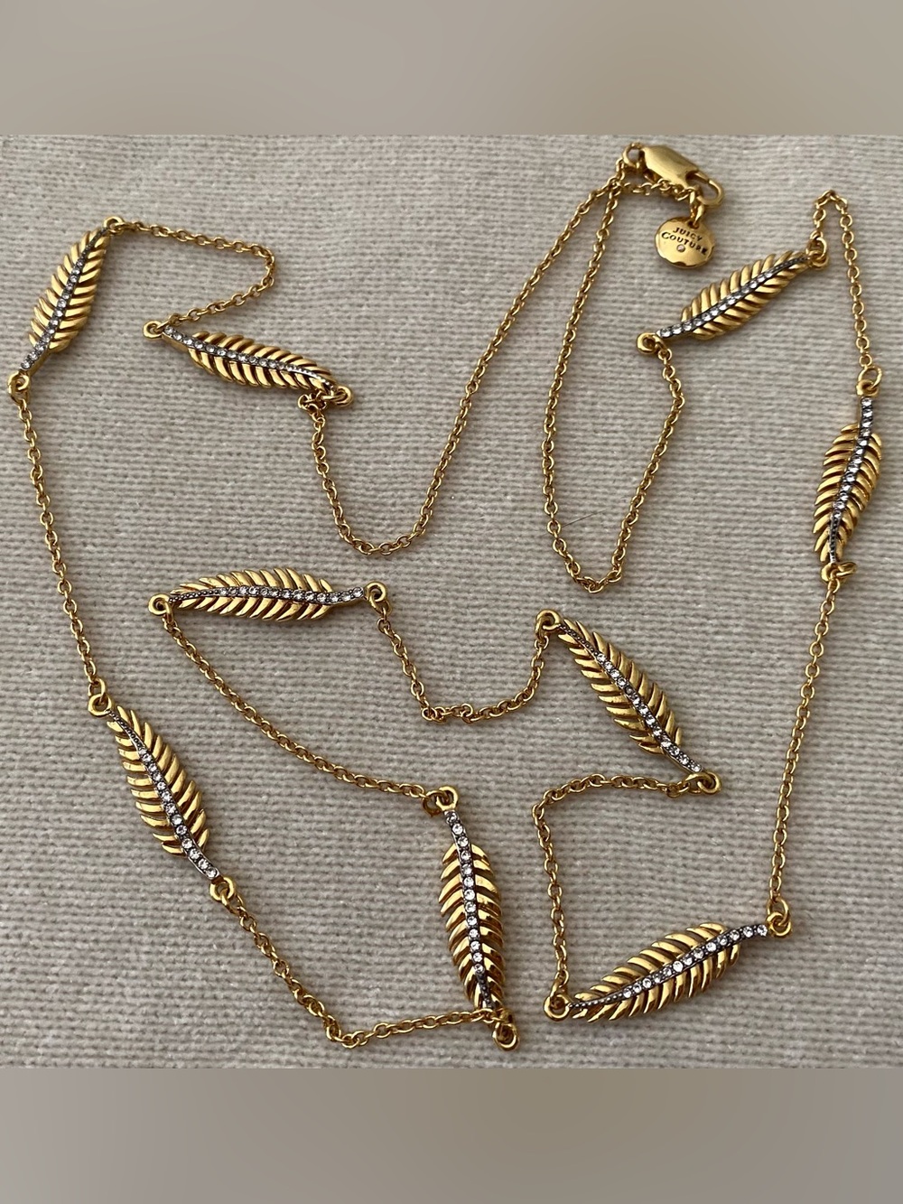 •VTG•Juicy Couture RARE Long Gold Tone Feather and Crystal Station Necklace